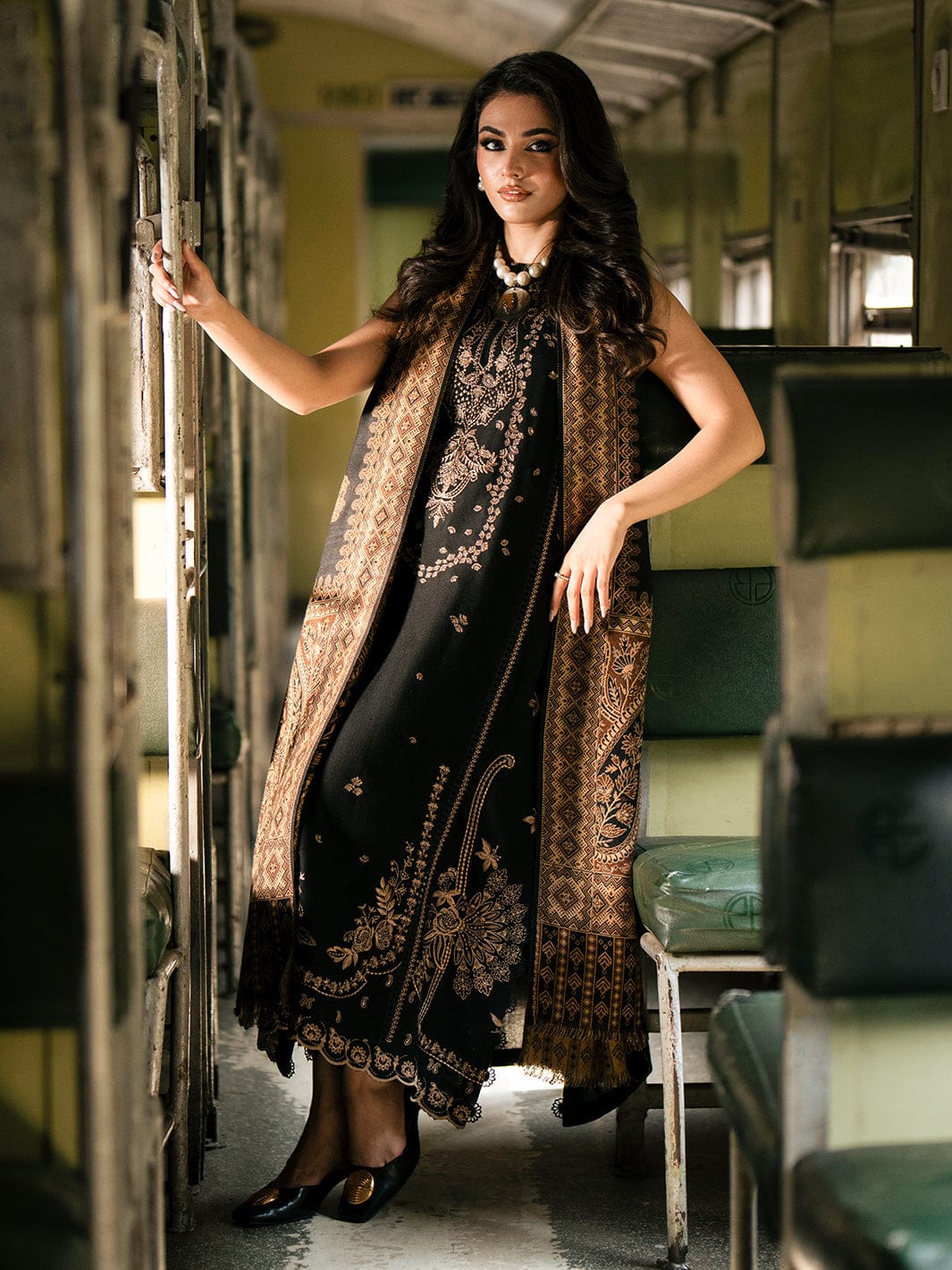 Izel (Premium Dhanak) – 3 Pcs Unstitched Suit