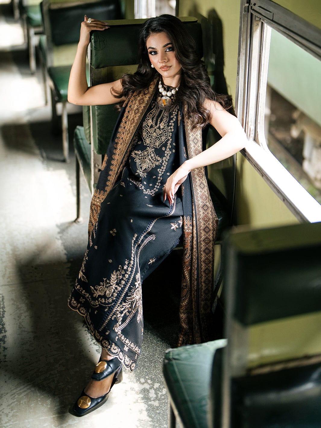 Izel (Premium Dhanak) – 3 Pcs Unstitched Suit