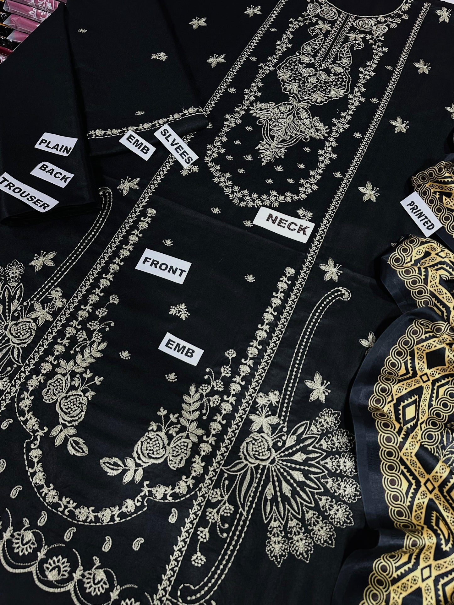 Izel (Premium Dhanak) – 3 Pcs Unstitched Suit